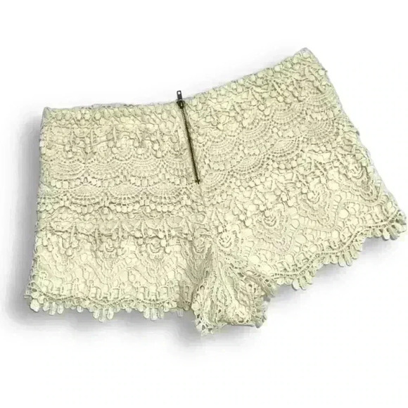 Womens Ivory Crochet Shorts by Love Fire Womens Size Small - Picture 2 of 8